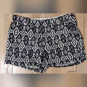 Old Navy Black & White Patterned Twill Cotton Shorts, Sz 12